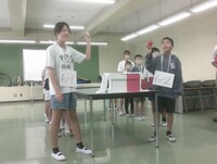 6年生にとって小学校生活最後の運動会 1組は白組、2組は赤組です