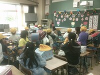 地区ごとに通学班が集まりました