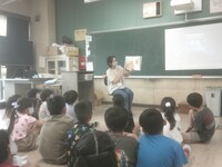 2年生での読み聞かせ